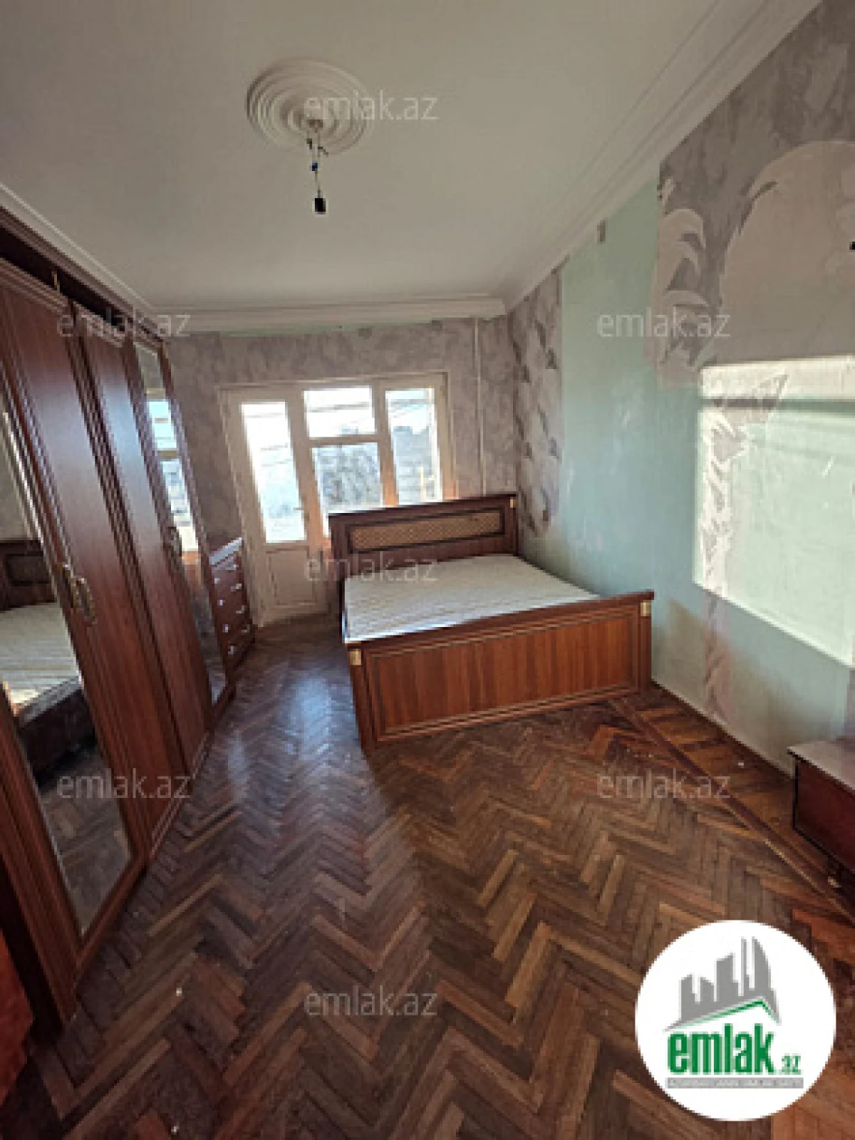 Satılır 3 otaqlı köhnə tikili 80 m²