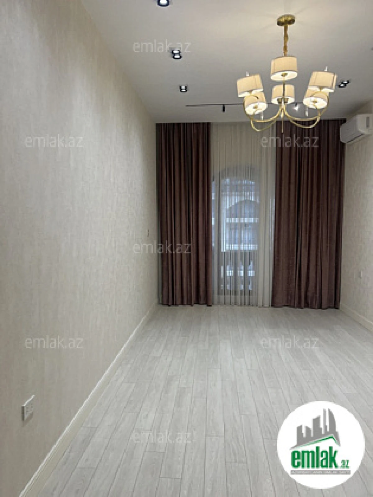 Satılır 3 otaqlı yeni tikili 110 m²