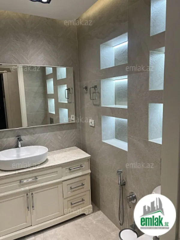 Satılır 3 otaqlı yeni tikili 110 m²