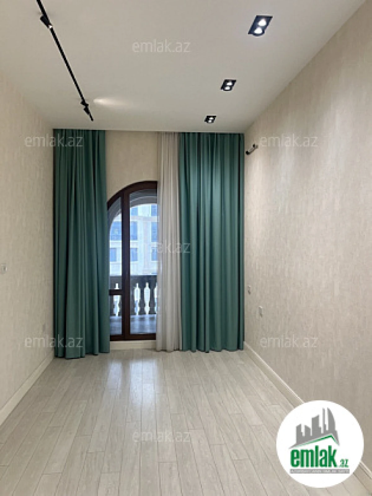 Satılır 3 otaqlı yeni tikili 110 m²