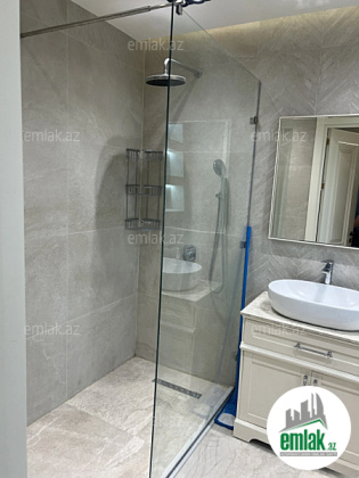 Satılır 3 otaqlı yeni tikili 110 m²