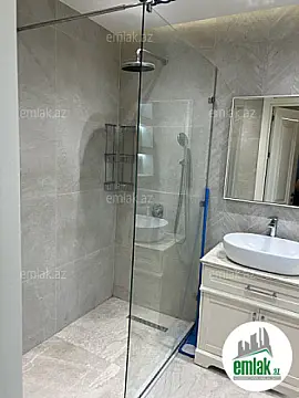 Satılır 3 otaqlı yeni tikili 110 m²