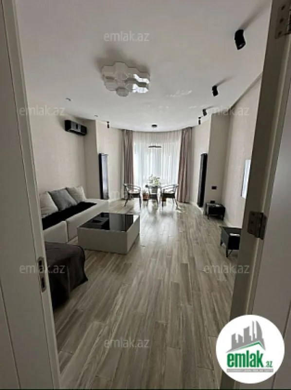 Satılır 3 otaqlı yeni tikili 125 m²