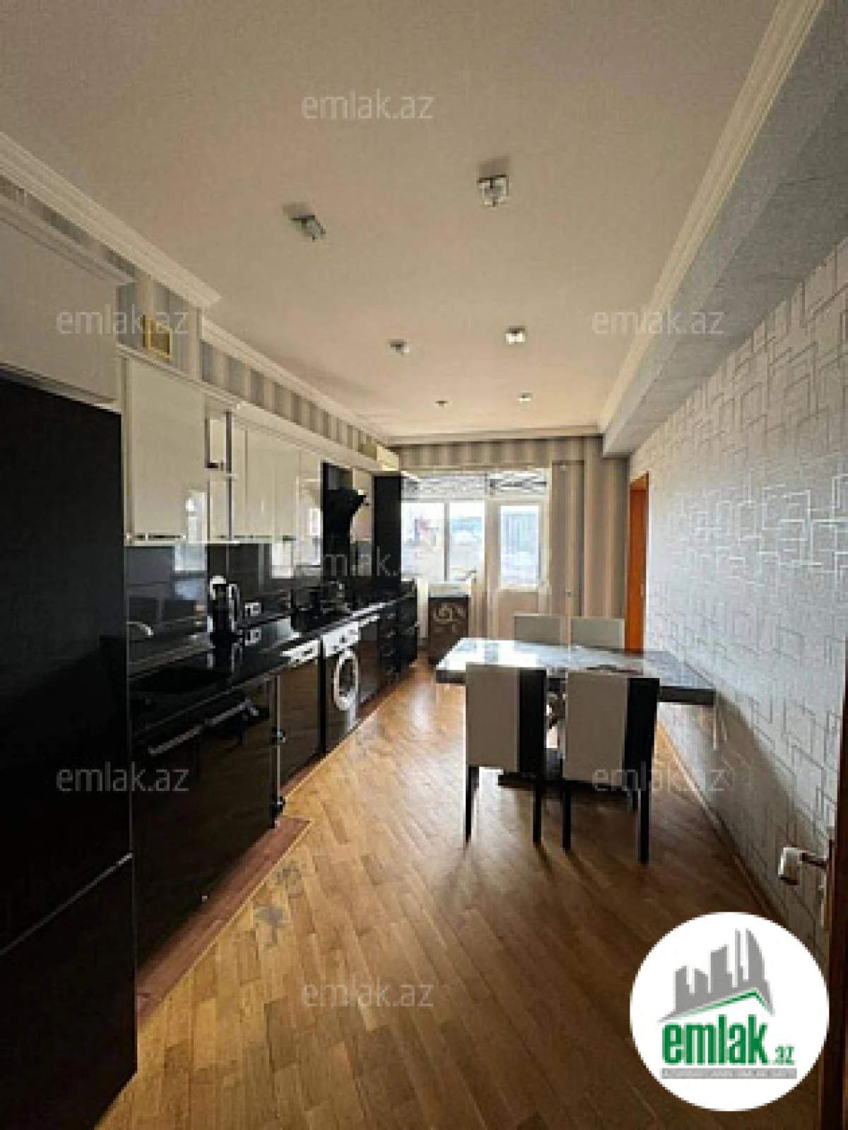 Satılır 4 otaqlı yeni tikili 120 m²