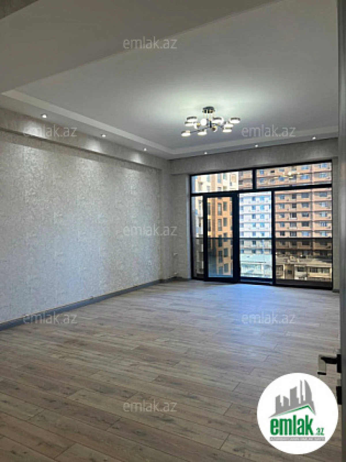 Satılır 2 otaqlı yeni tikili 104 m²