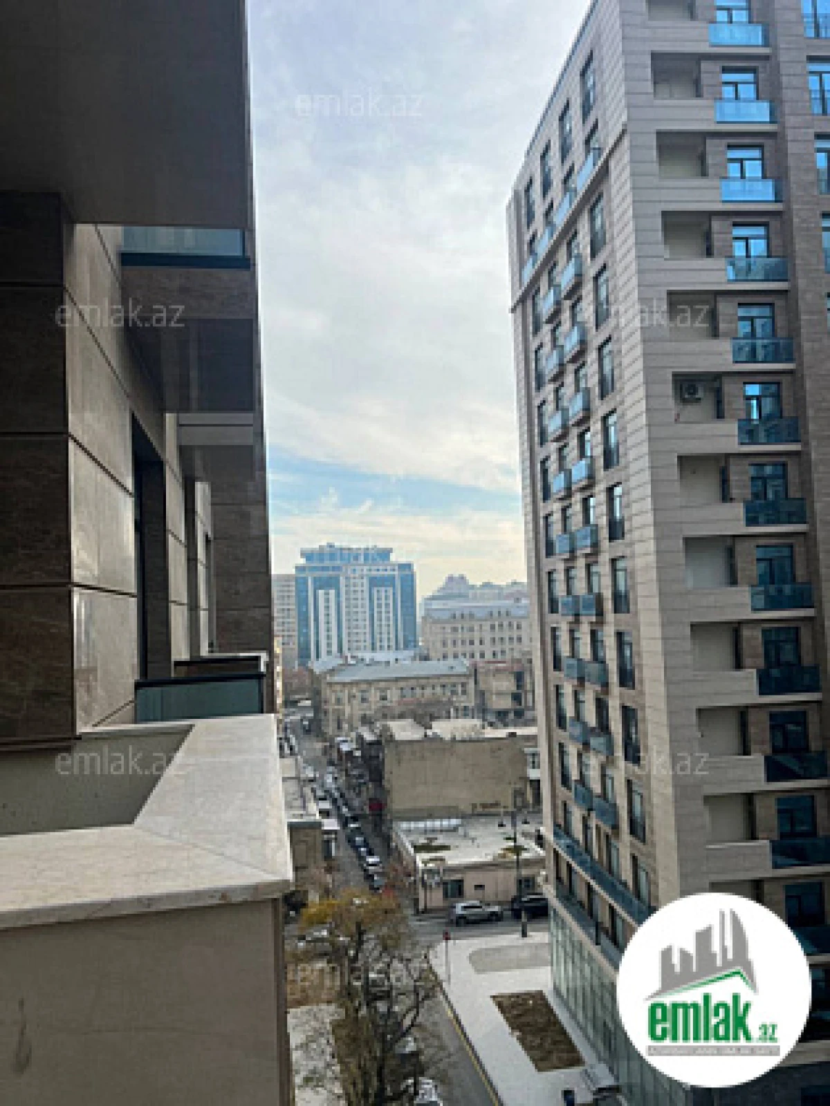 Satılır 2 otaqlı yeni tikili 104 m²