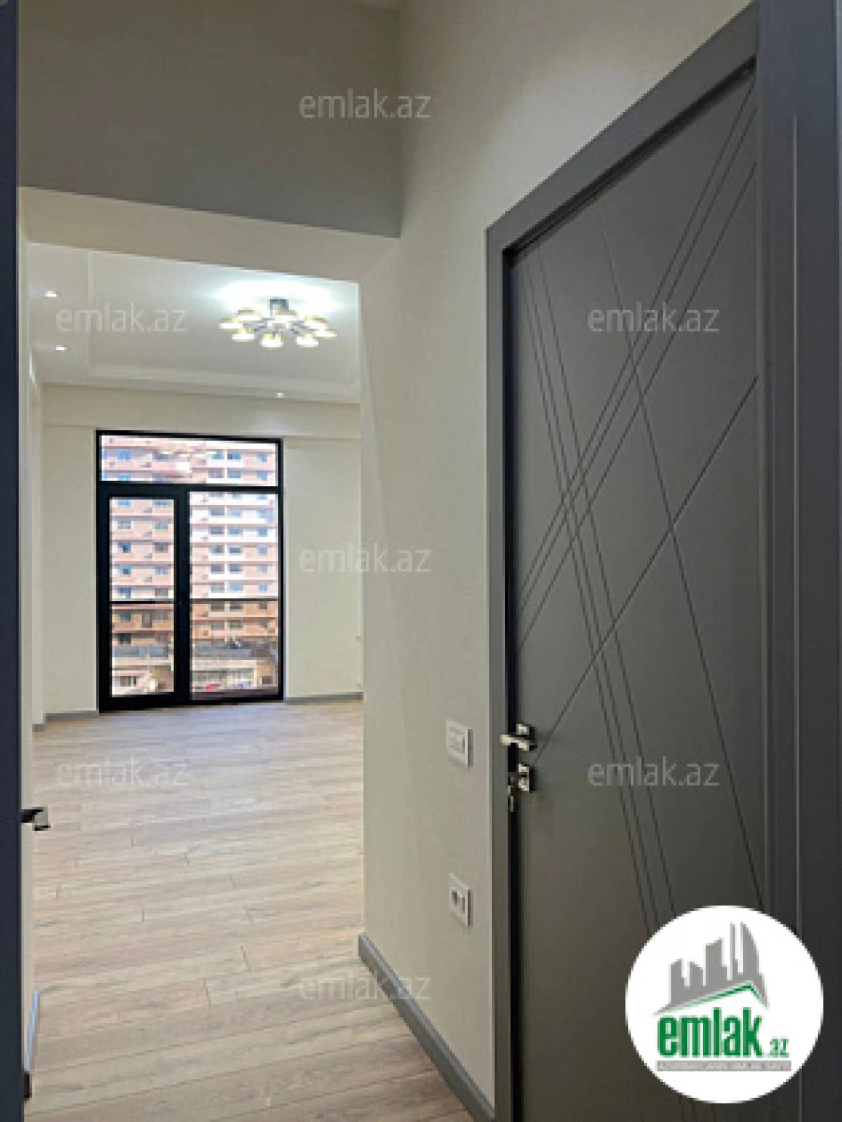 Satılır 2 otaqlı yeni tikili 104 m²