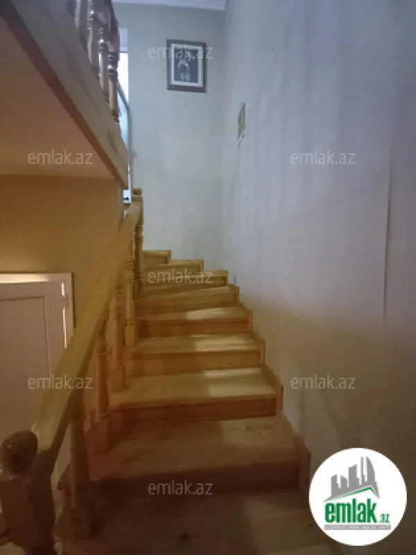 Satılır 4 otaqlı həyət evi 150 m²