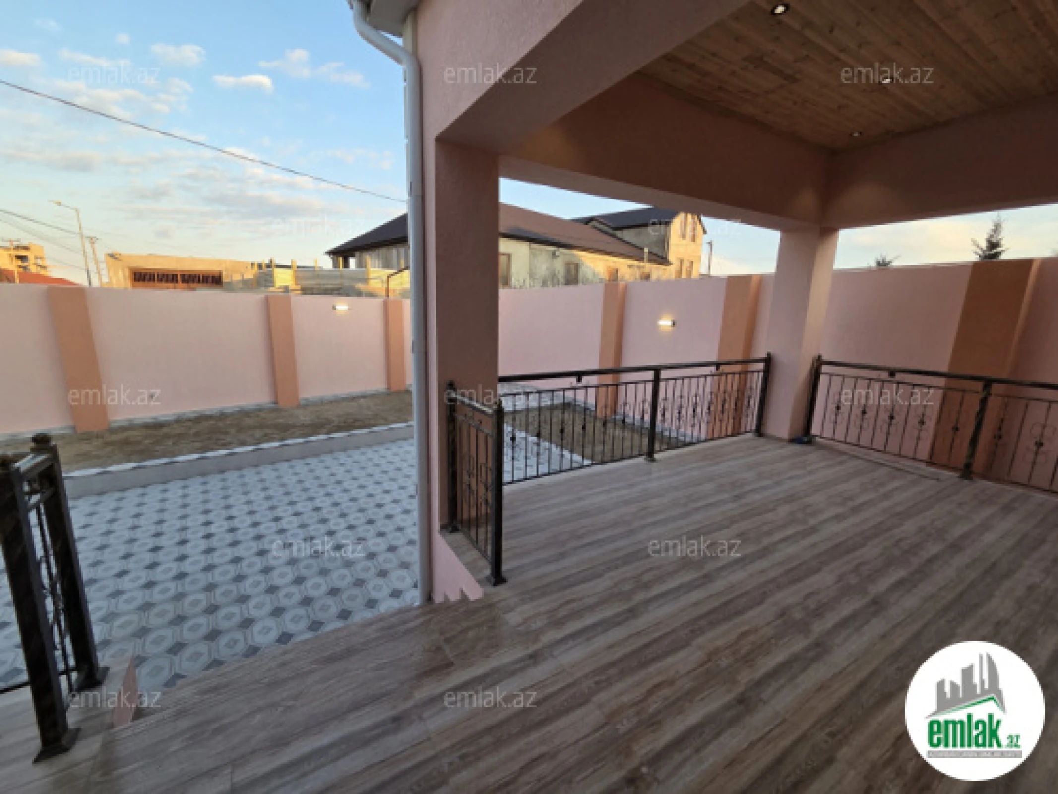 Satılır 4 otaqlı həyət evi 120 m²