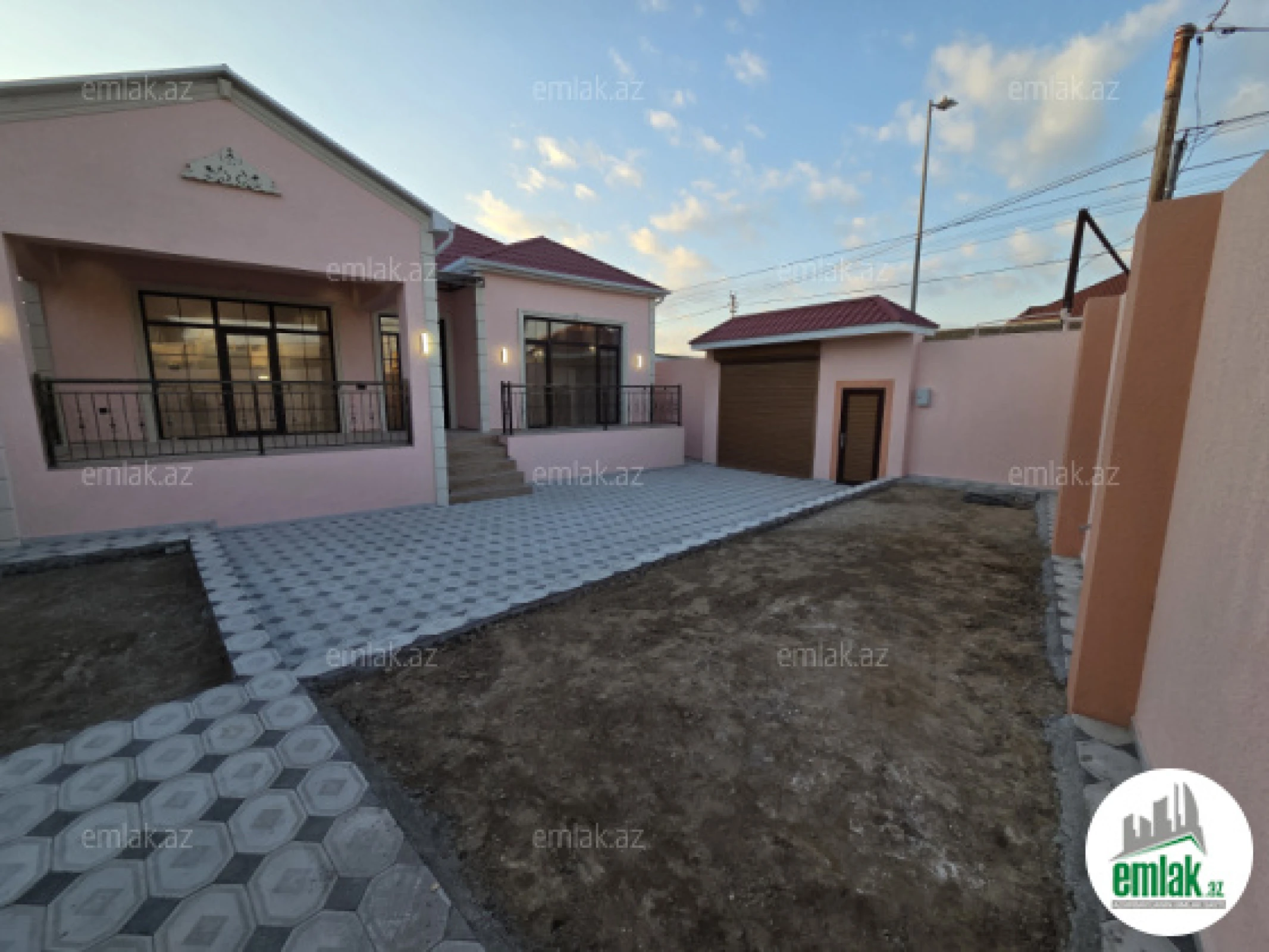 Satılır 4 otaqlı həyət evi 120 m²