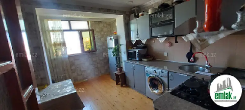 Satılır 2 otaqlı köhnə tikili 56 m²