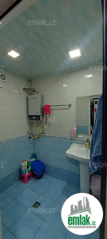 Satılır 2 otaqlı köhnə tikili 56 m²