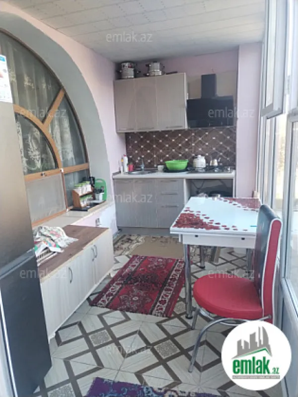 Satılır 6 otaqlı həyət evi 150 m²