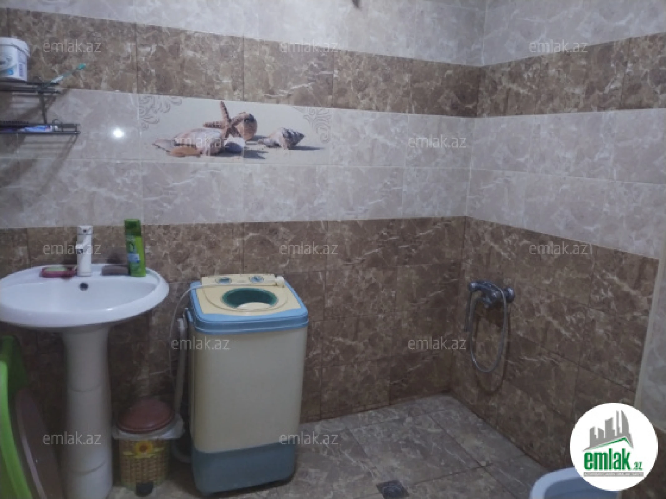 Satılır 6 otaqlı həyət evi 150 m²