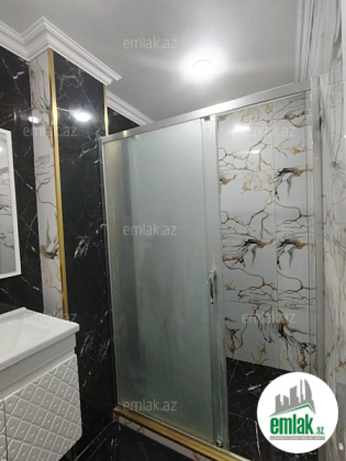 Satılır 2 otaqlı yeni tikili 68 m²