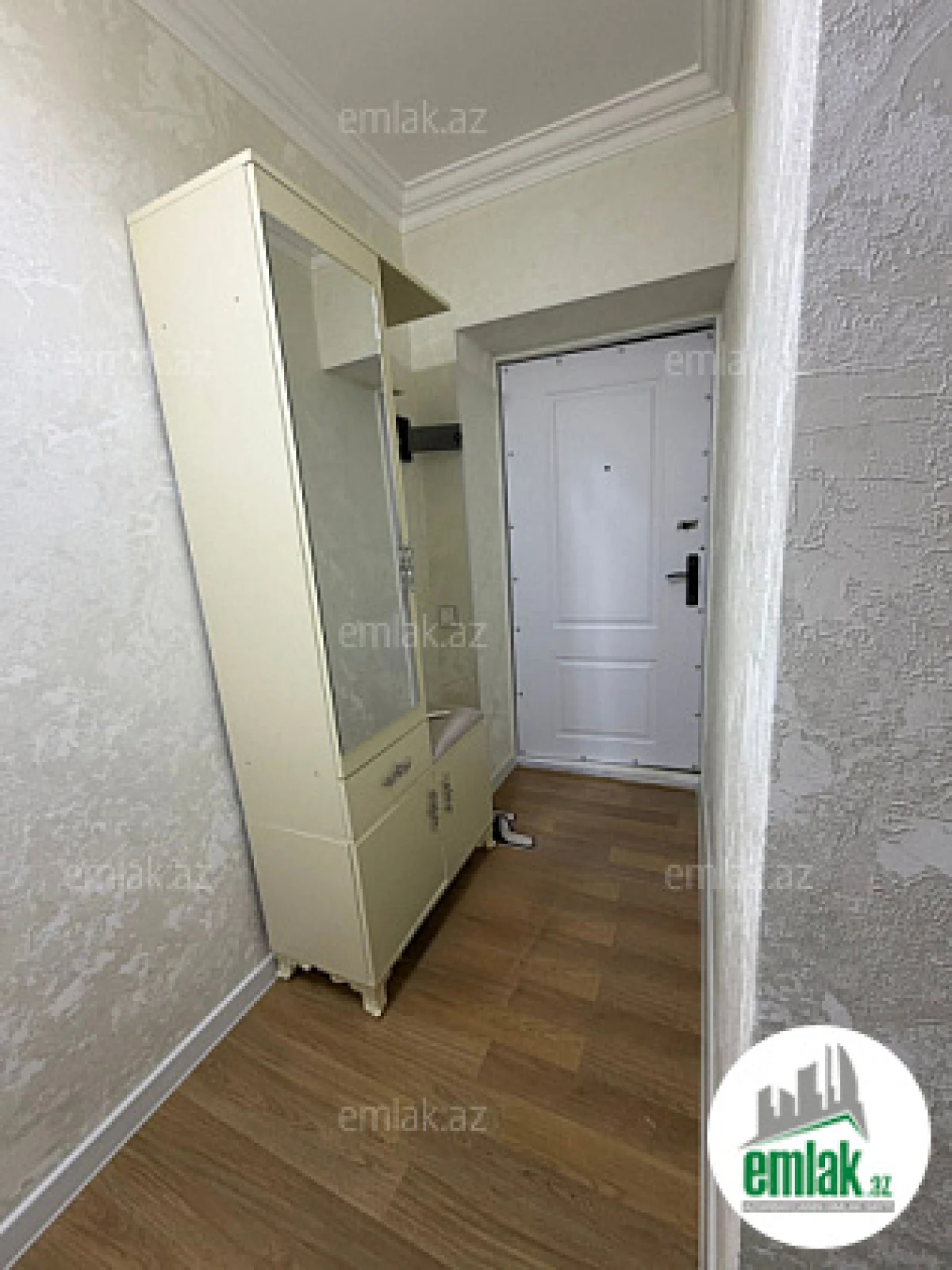 Satılır 1 otaqlı köhnə tikili 35 m²