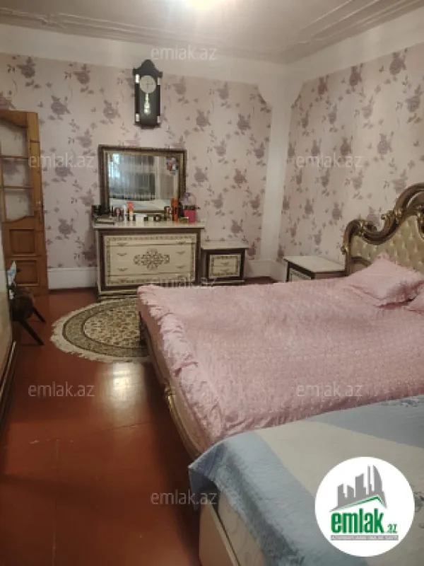 Satılır 5 otaqlı köhnə tikili 126 m²