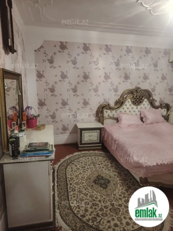 Satılır 5 otaqlı köhnə tikili 126 m²