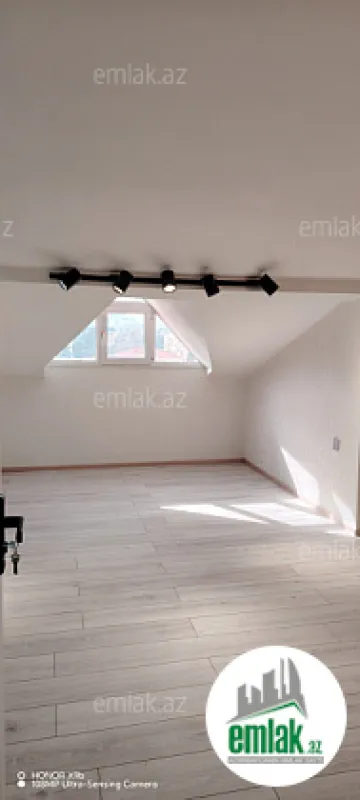 Satılır 3 otaqlı yeni tikili 76 m²