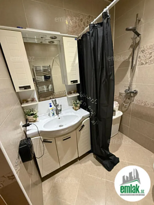 Satılır 3 otaqlı yeni tikili 100 m²