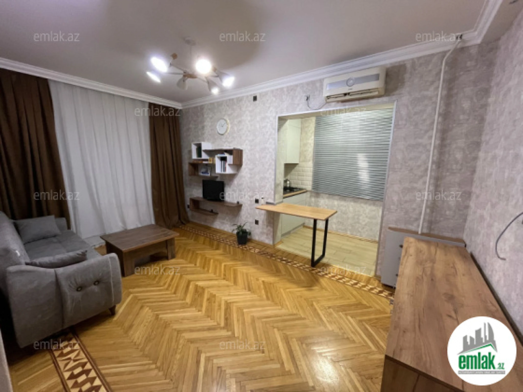 Satılır 3 otaqlı köhnə tikili 70 m²