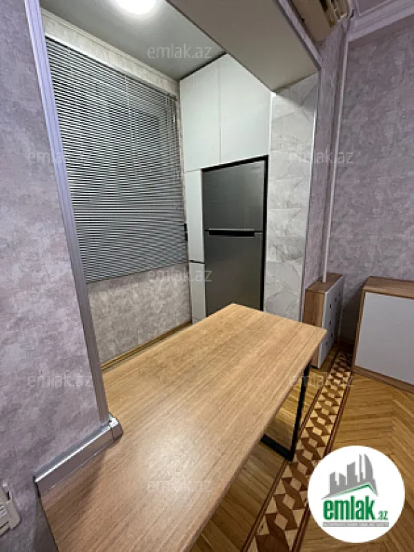 Satılır 3 otaqlı köhnə tikili 70 m²