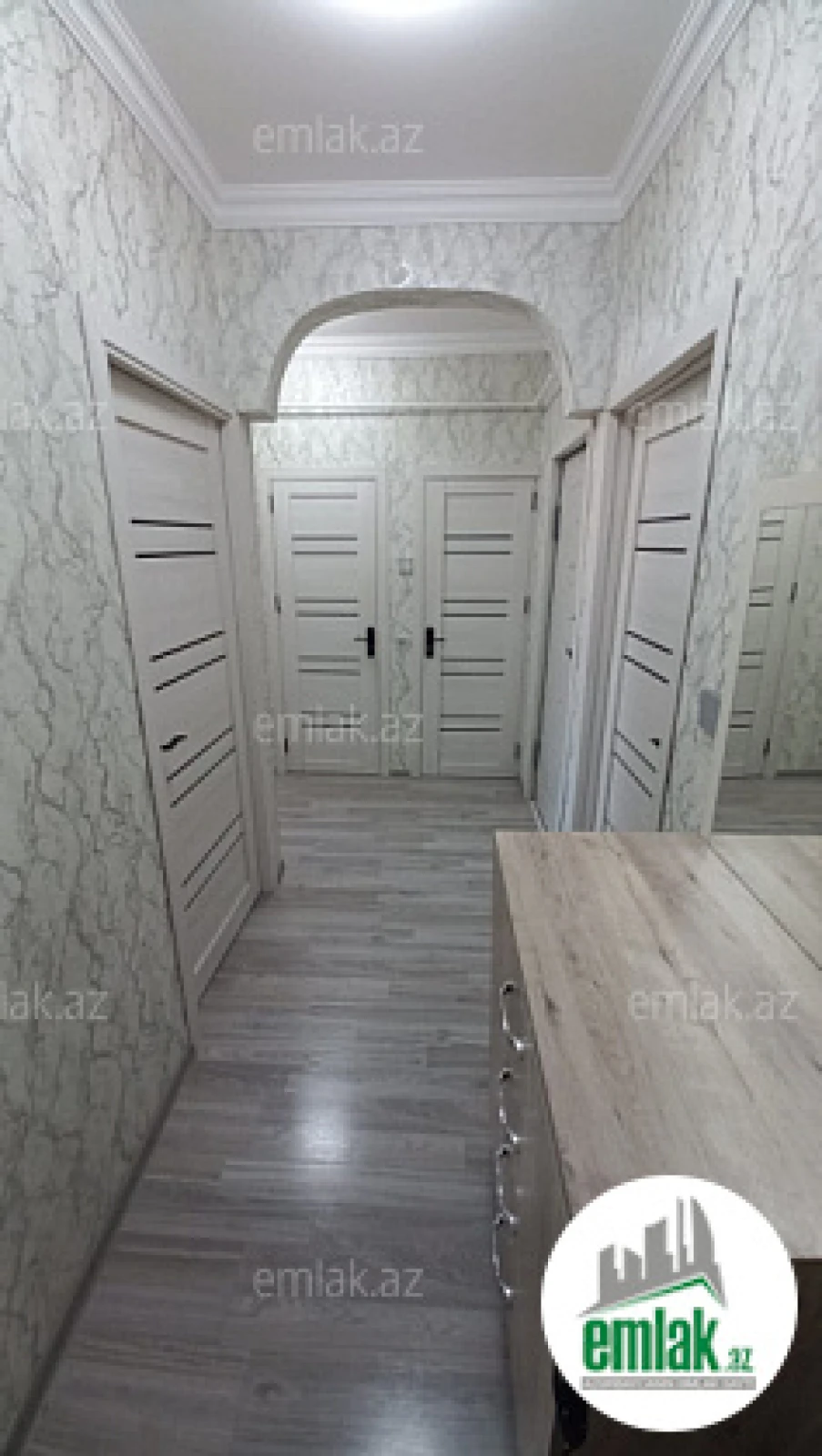 Satılır 2 otaqlı köhnə tikili 65 m²