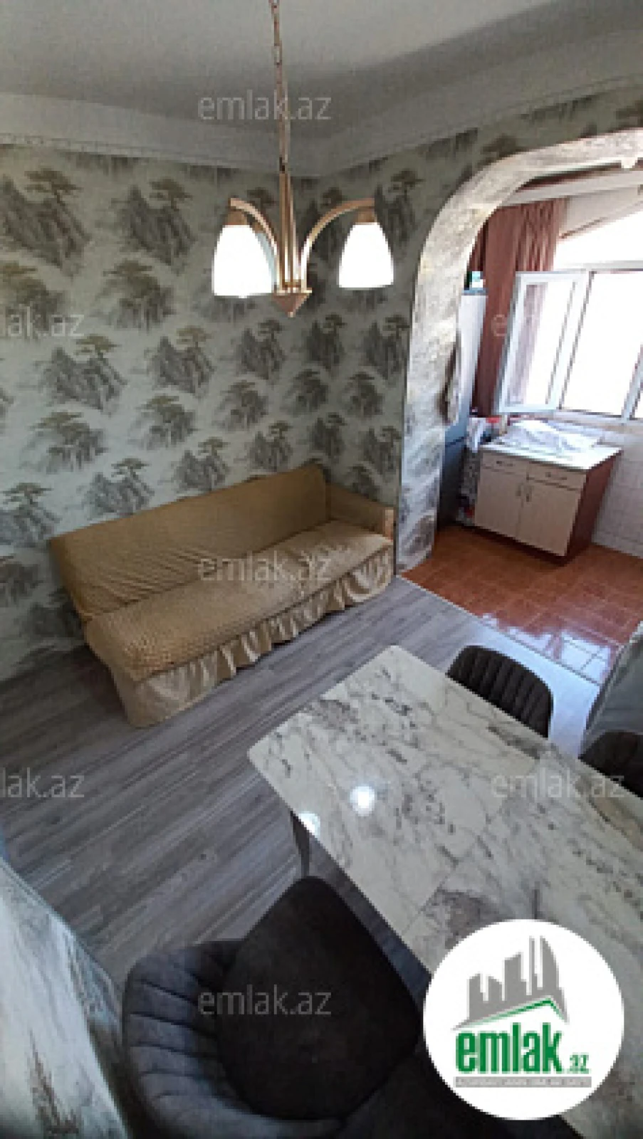 Satılır 2 otaqlı köhnə tikili 65 m²