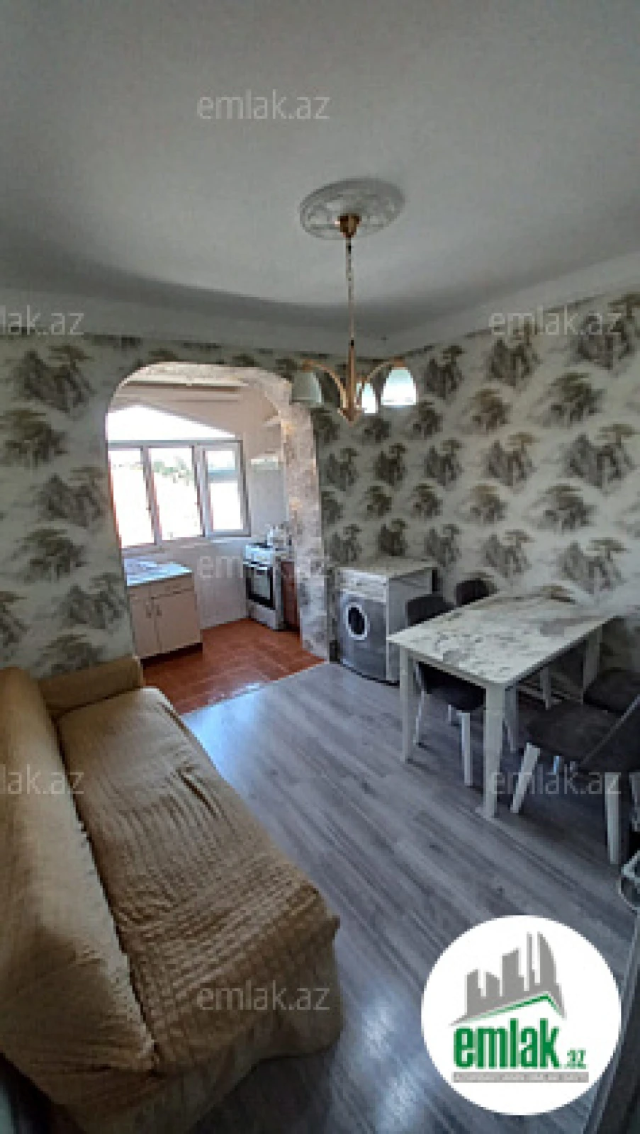 Satılır 2 otaqlı köhnə tikili 65 m²