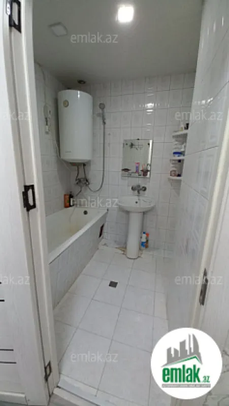 Satılır 2 otaqlı köhnə tikili 65 m²