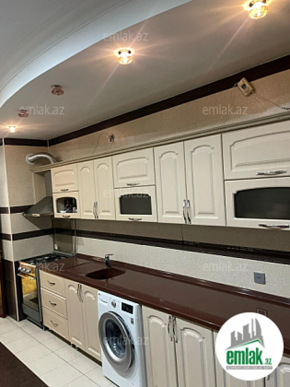 Satılır 2 otaqlı yeni tikili 100 m²