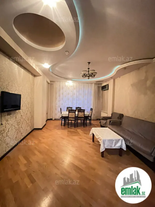 Satılır 3 otaqlı yeni tikili 82 m²