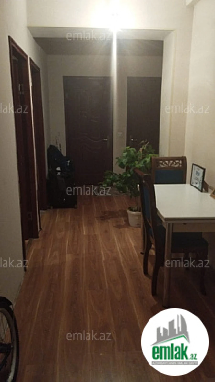 Satılır 2 otaqlı köhnə tikili 86 m²