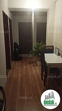 Satılır 2 otaqlı köhnə tikili 86 m²