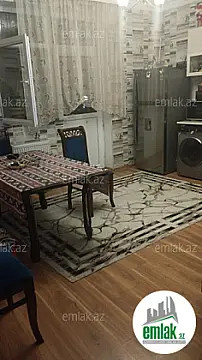 Satılır 2 otaqlı köhnə tikili 86 m²