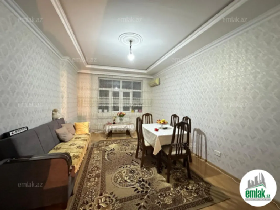 Satılır 3 otaqlı köhnə tikili 80 m²