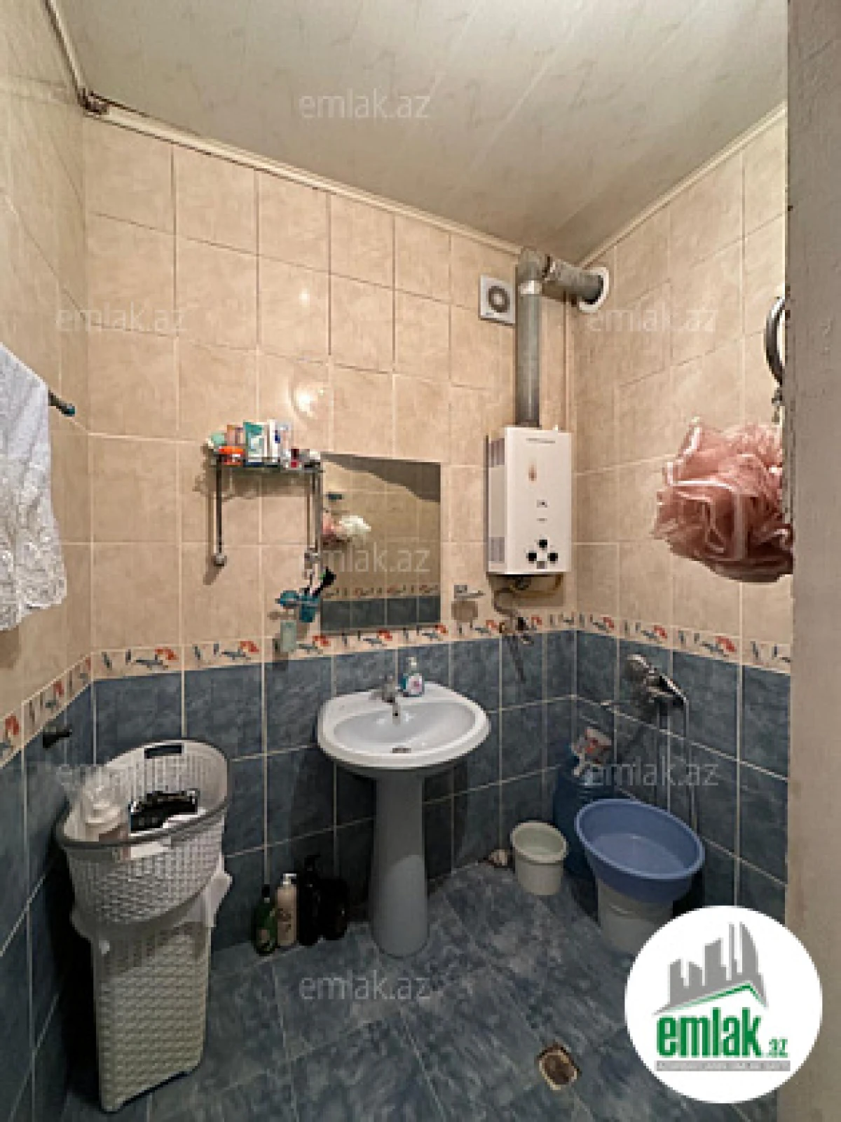 Satılır 3 otaqlı köhnə tikili 80 m²