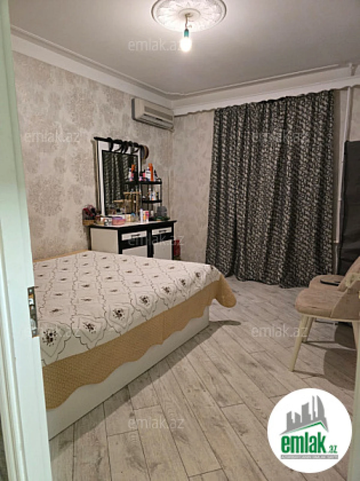 Satılır 3 otaqlı köhnə tikili 75 m²