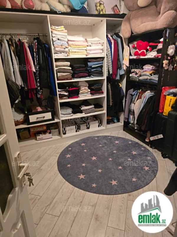 Satılır 3 otaqlı köhnə tikili 75 m²