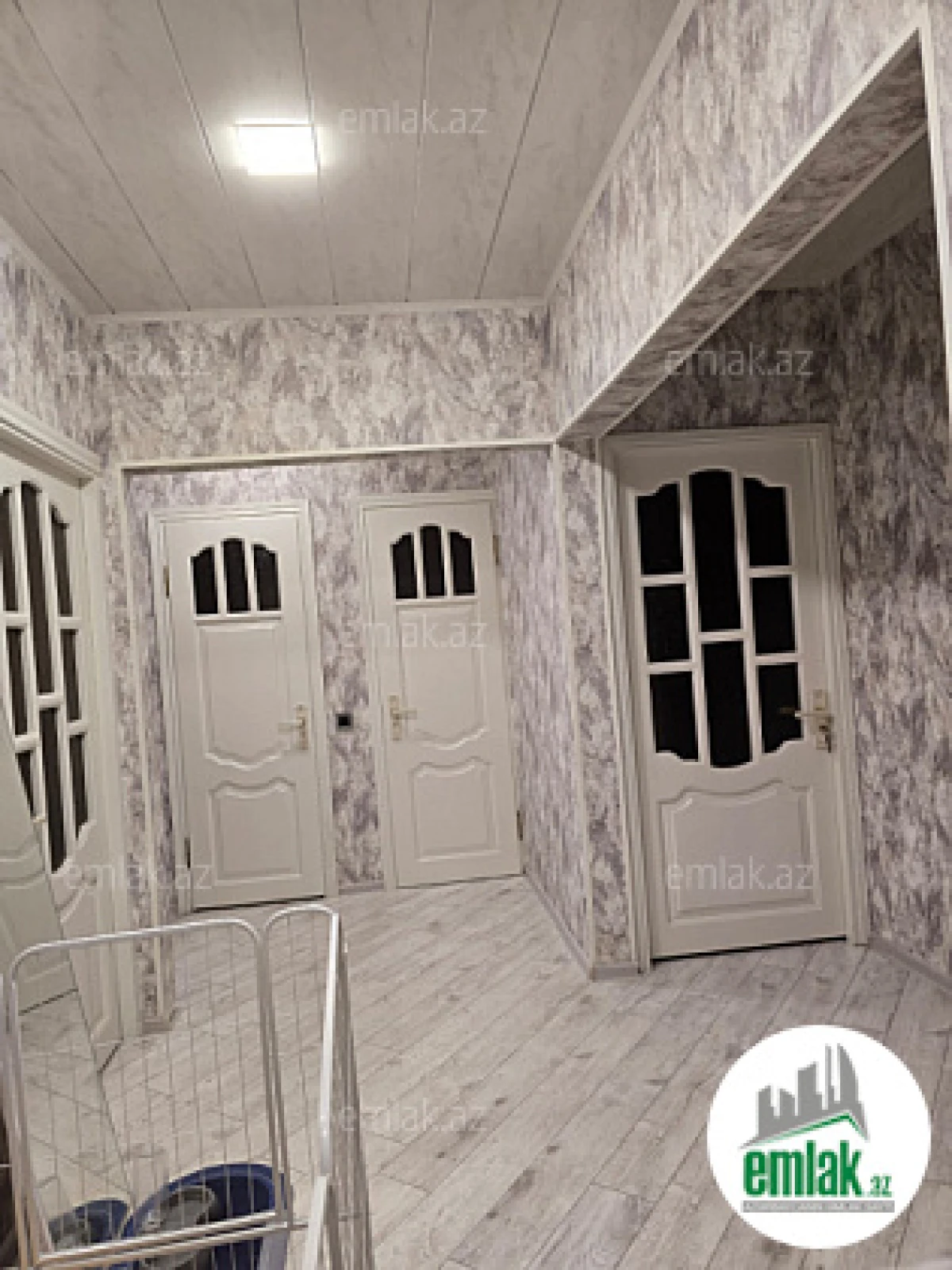 Satılır 3 otaqlı köhnə tikili 75 m²