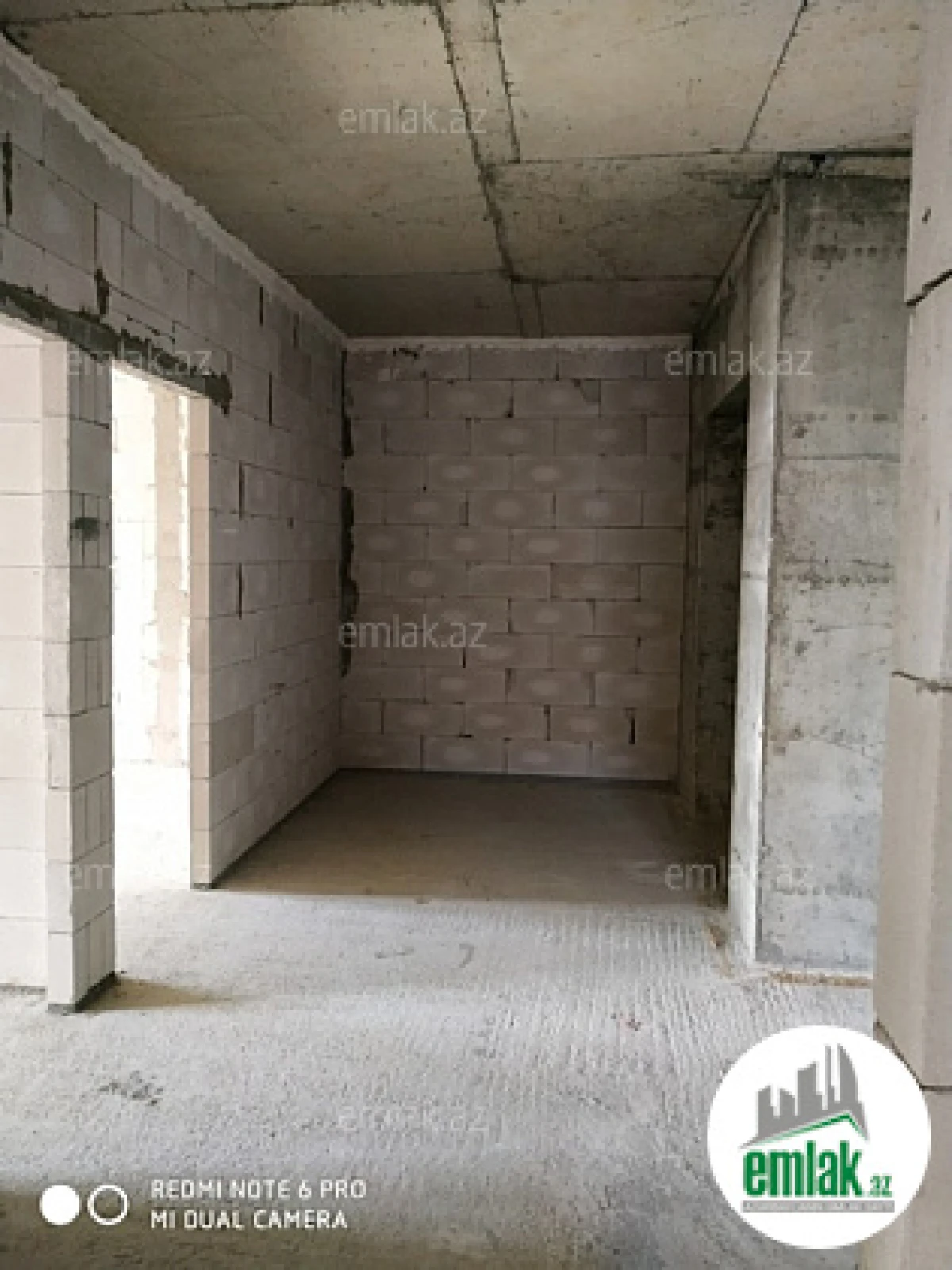 Satılır 2 otaqlı yeni tikili 114 m²