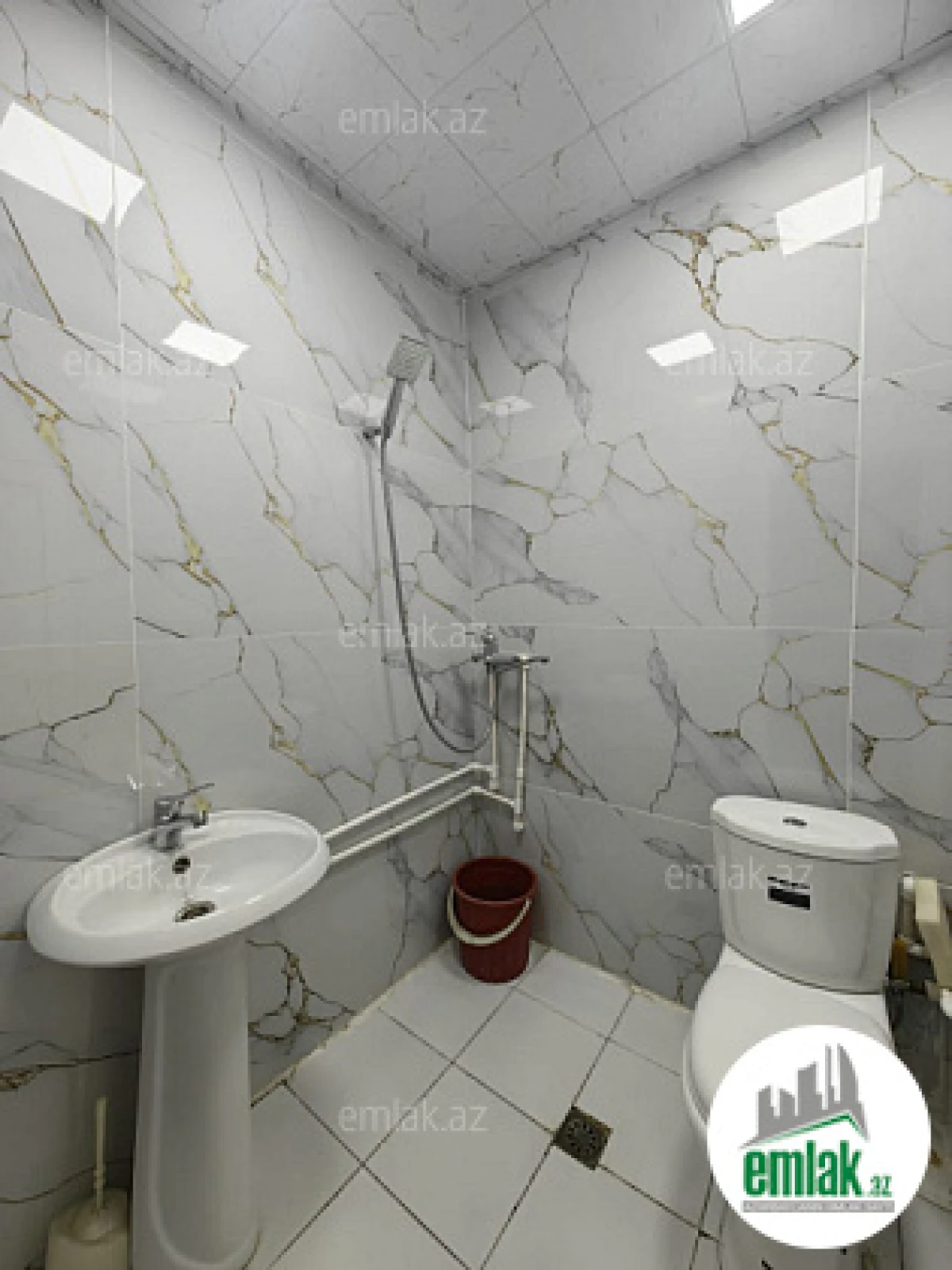 Satılır 1 otaqlı köhnə tikili 35 m²