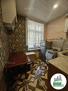 Satılır 1 otaqlı köhnə tikili 35 m²