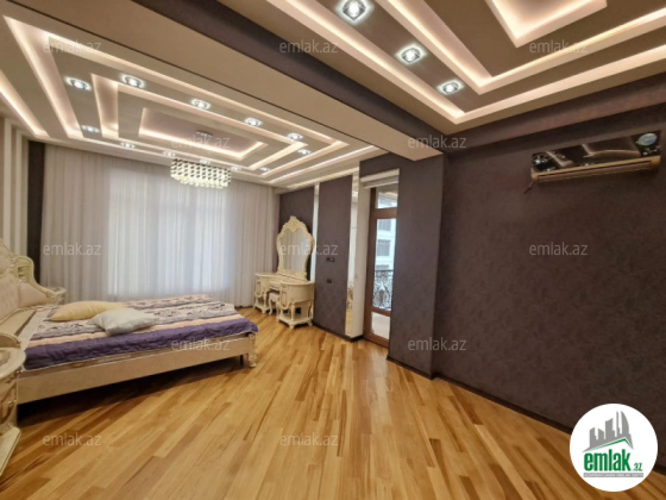 Satılır 3 otaqlı yeni tikili 202 m²