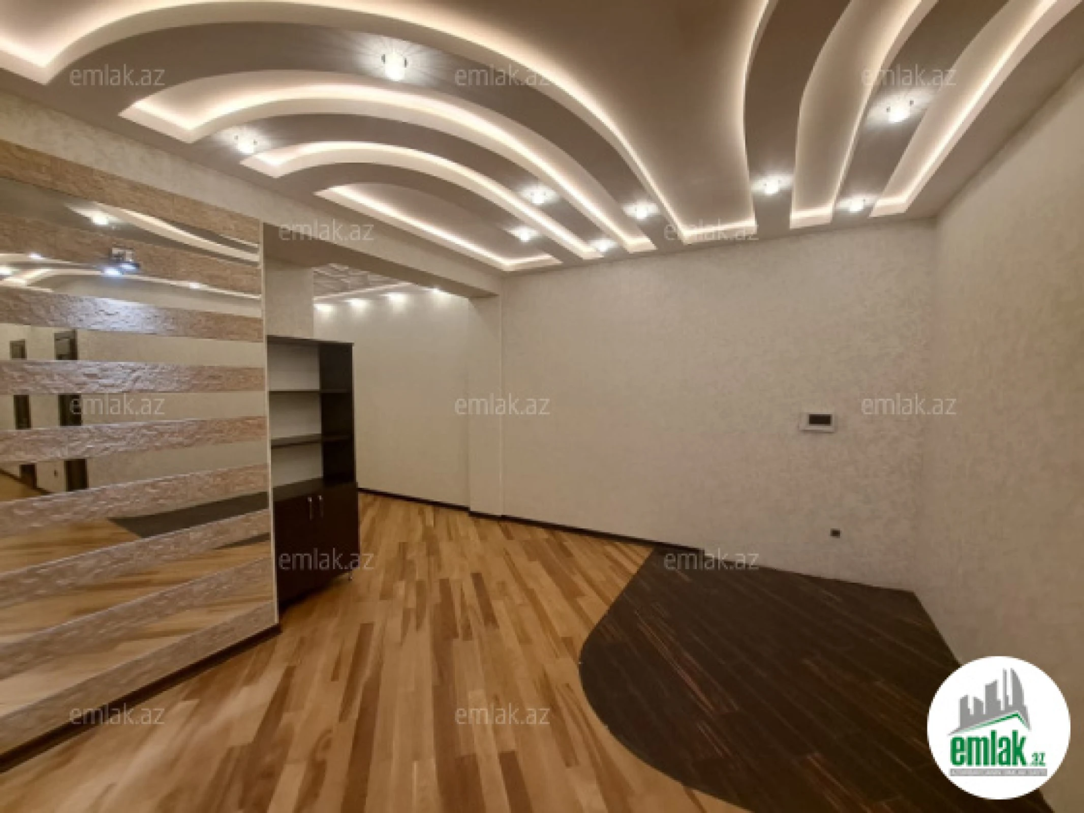 Satılır 3 otaqlı yeni tikili 202 m²