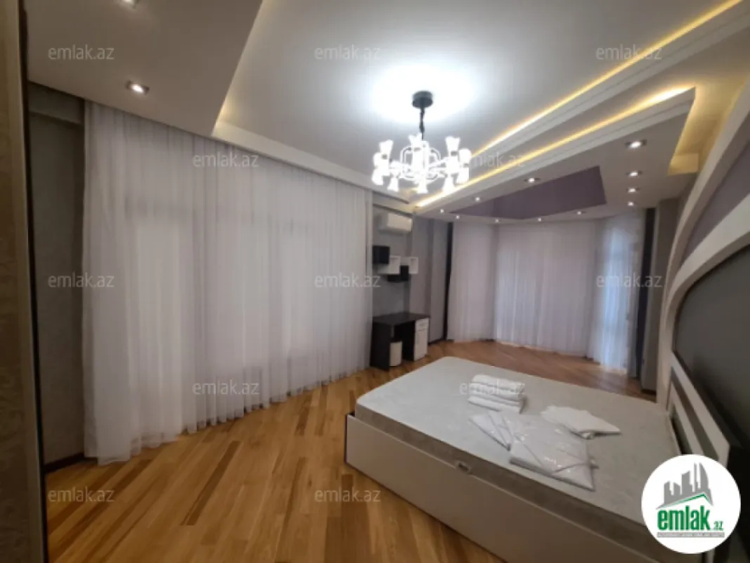 Satılır 3 otaqlı yeni tikili 202 m²