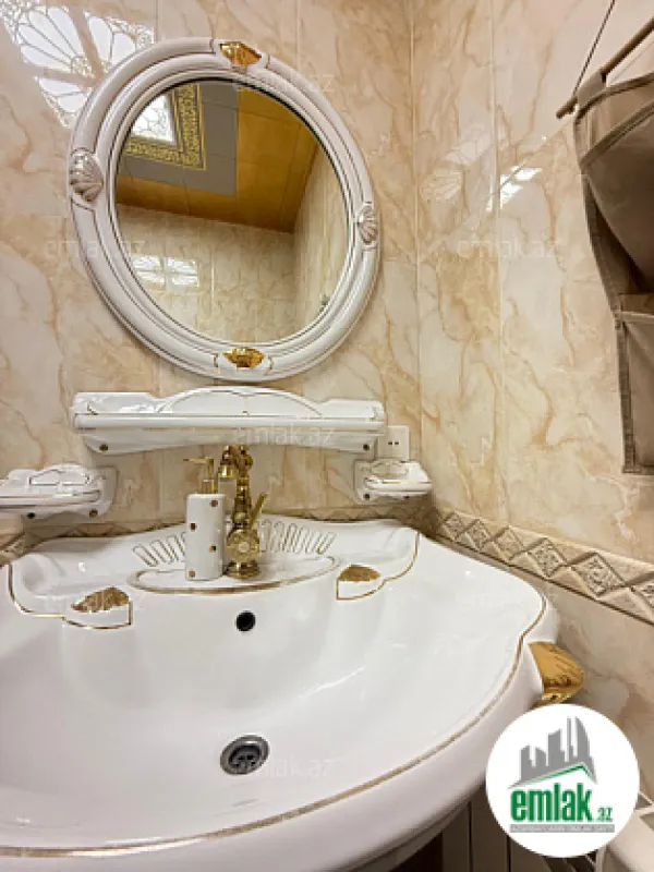 Satılır 4 otaqlı yeni tikili 250 m²