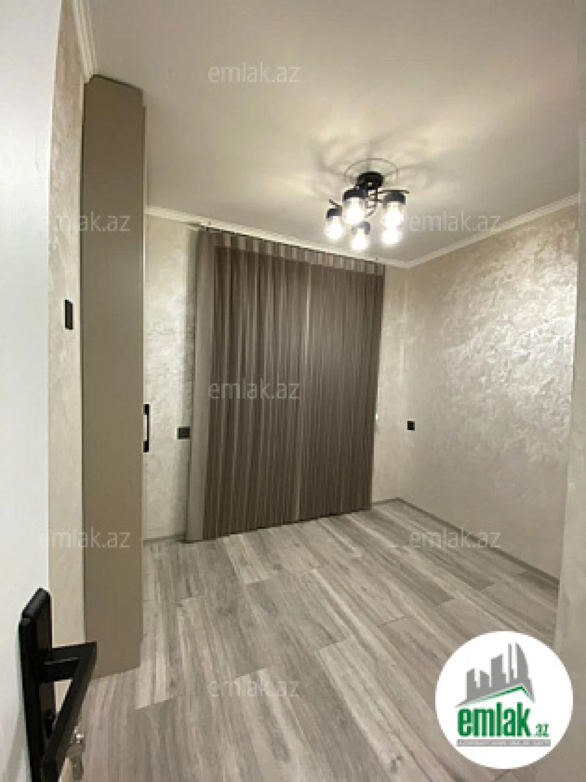 Satılır 2 otaqlı köhnə tikili 50 m²