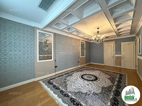 Satılır 4 otaqlı yeni tikili 240 m²