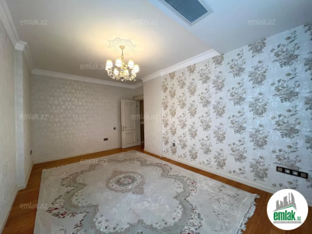 Satılır 4 otaqlı yeni tikili 240 m²